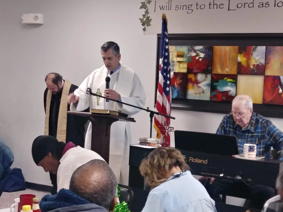 Amenities at Fayetteville sober living home — furniture