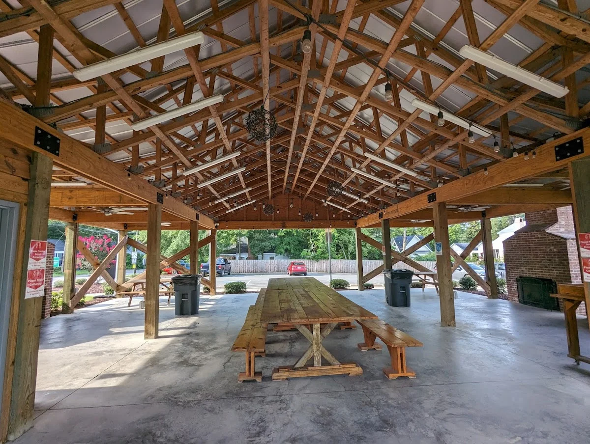Friendship House Fayetteville Campus - Photo 2