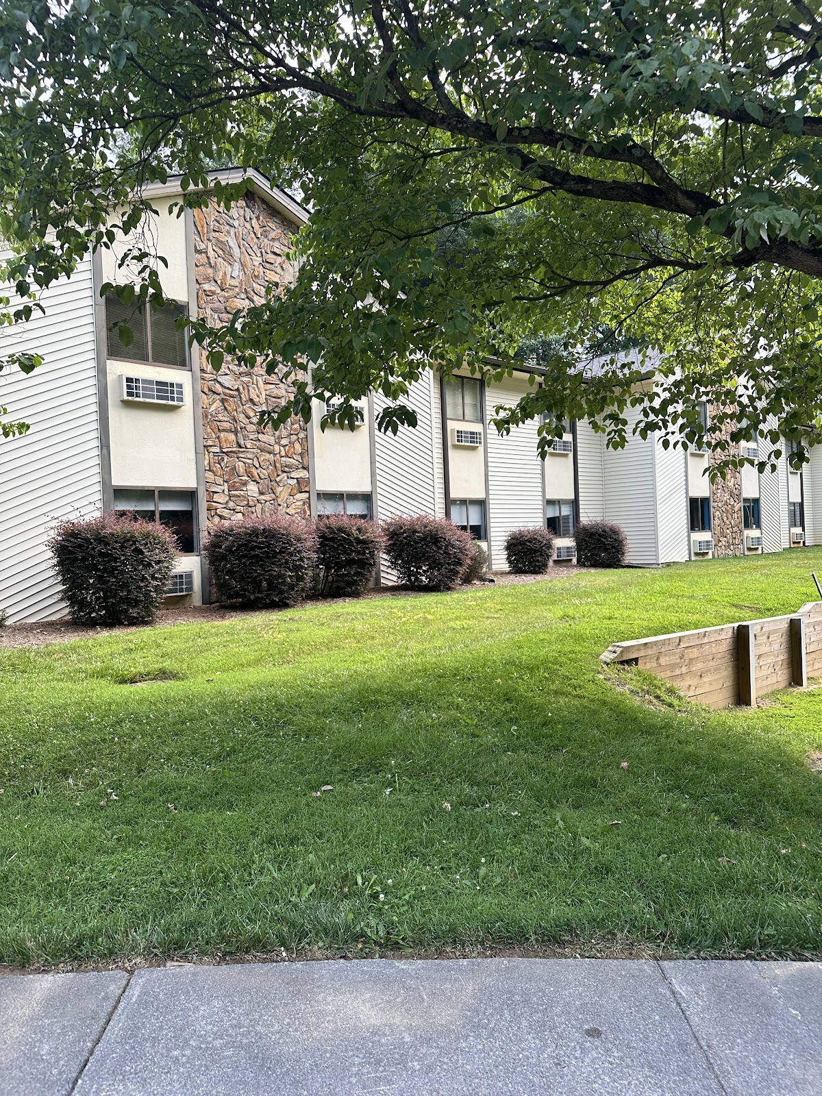 Mill Creek Center for Nursing and Rehabilitation - Photo 1